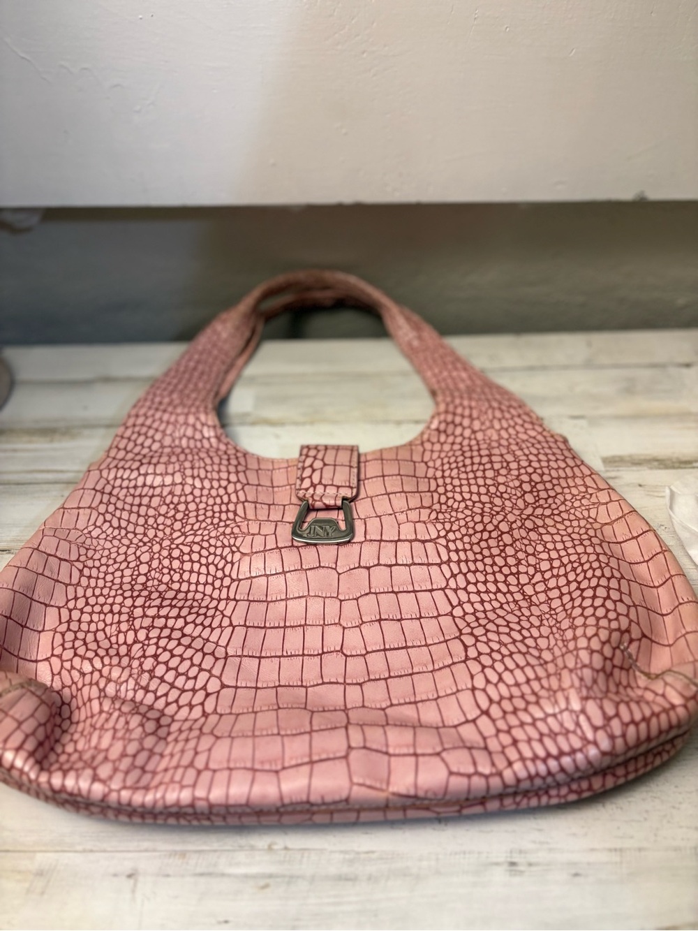 Croc-Embossed Pink Shoulder Hobo Bag New York Jones